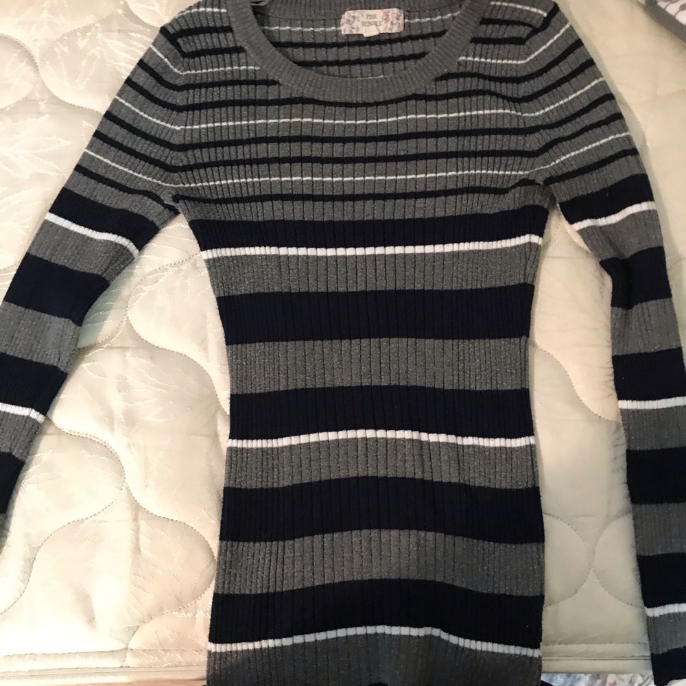 Striped Ribbed Sweater/Shirt Size S